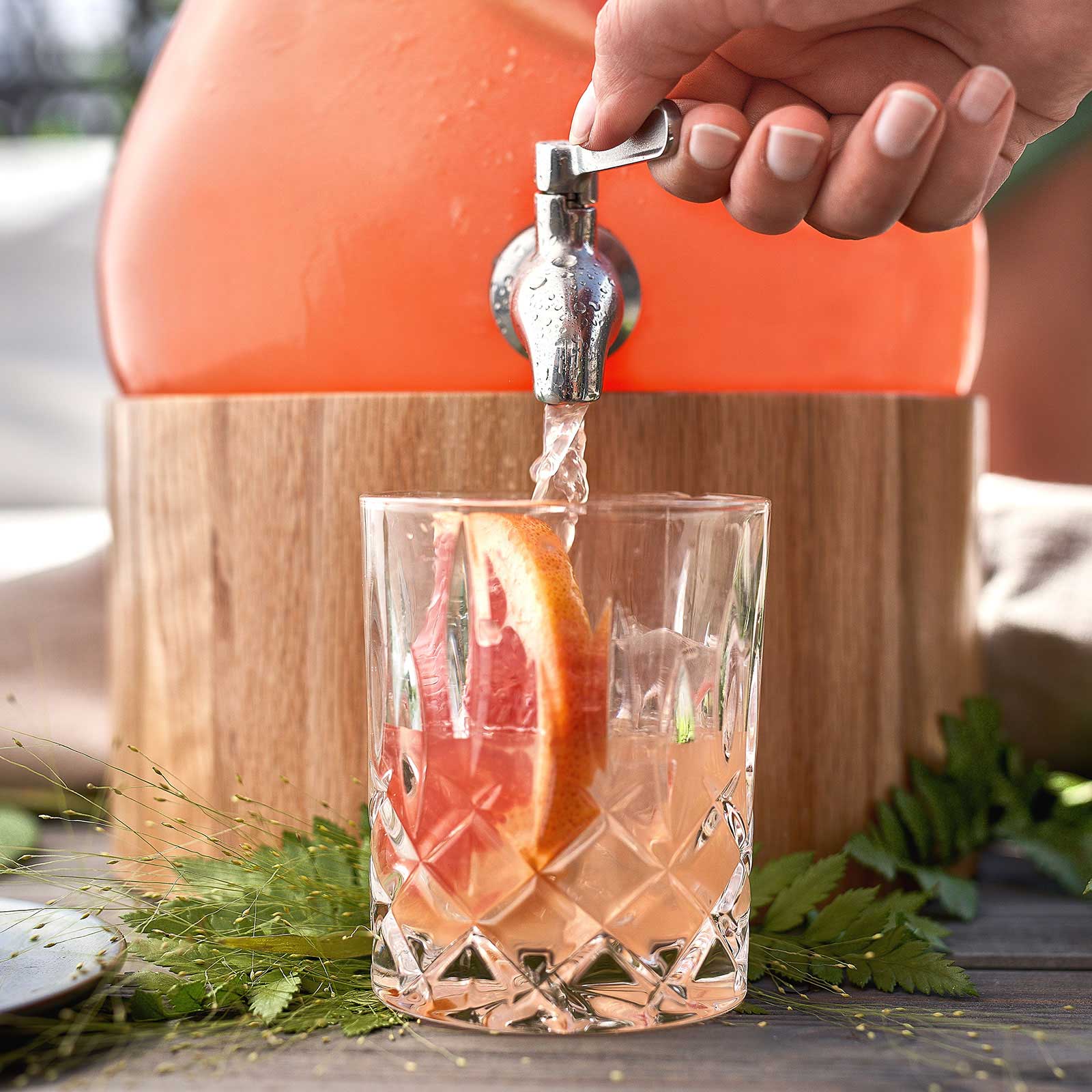 Glas Getränkespender 5,5 L Gloria mit Edelstahl-Zapfhahn & Ständer aus Eichenholz - Image 5